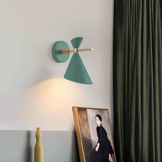 LumeHorn – Minimalist Wall Light
