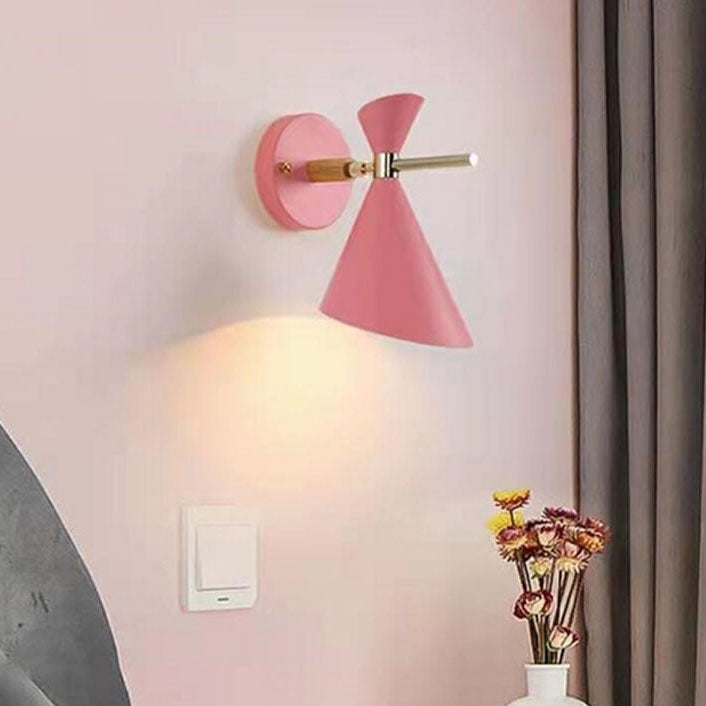 LumeHorn – Minimalist Wall Light