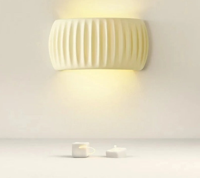 LumeResin - Artistic Resin Wall Light