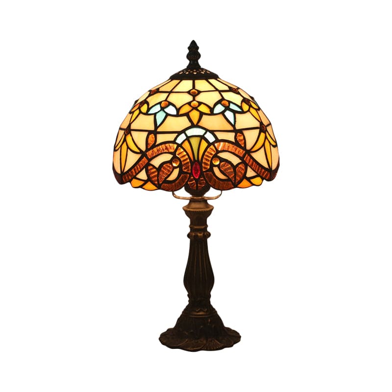 LightBreeze - Tiffany-style lamp made of colored glass with lead lines