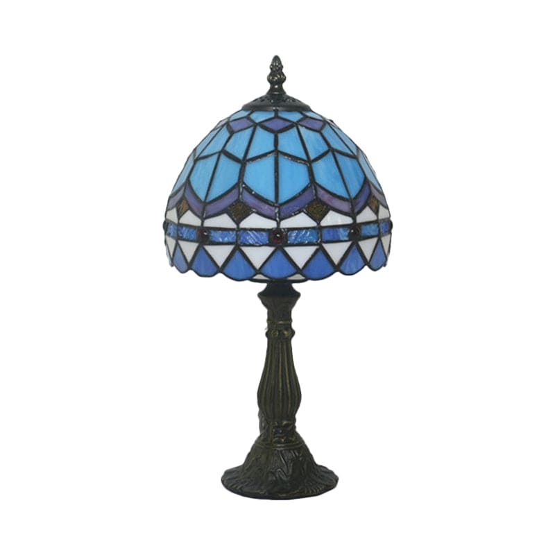 LightBreeze - Tiffany-style lamp made of colored glass with lead lines