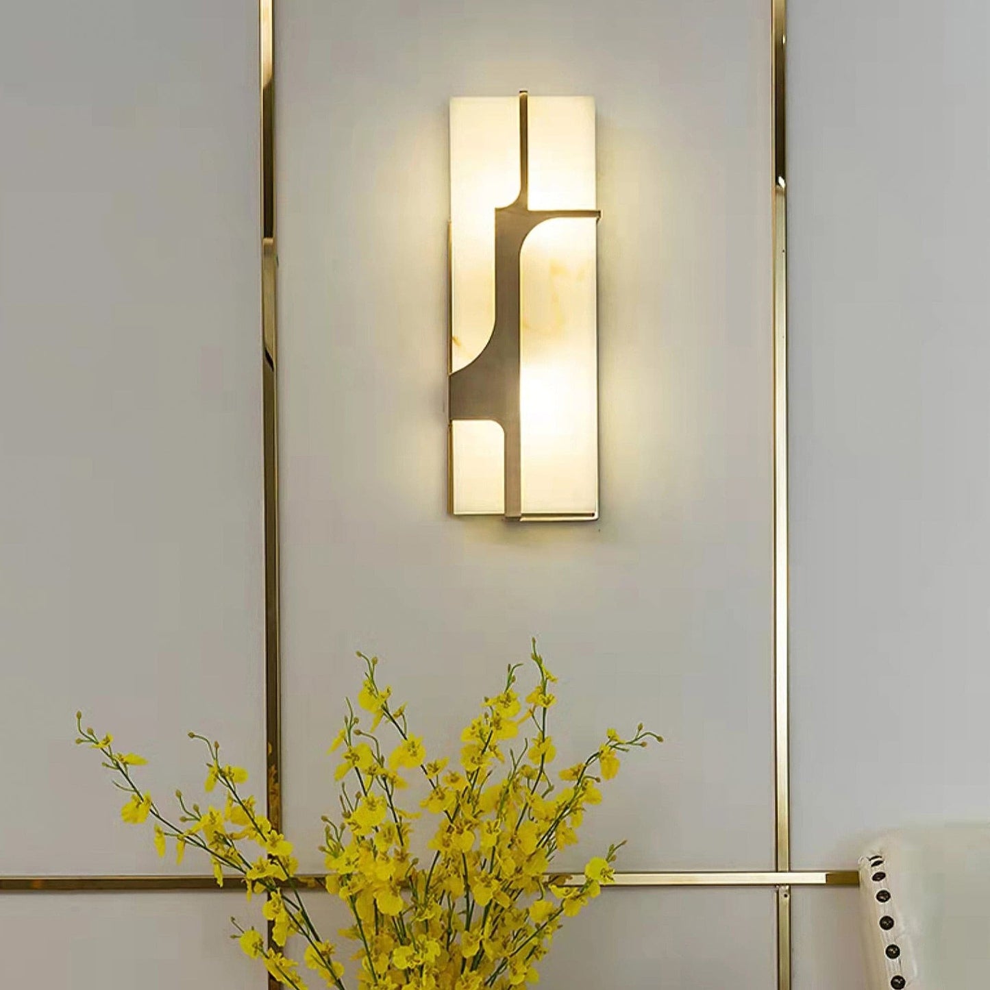 OpalGlow – Marble Art Deco Wall Lamp for a Chic Appeal
