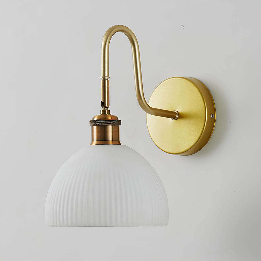 HeritageGlow – Classic Wall Lamp with Luxurious Elegance