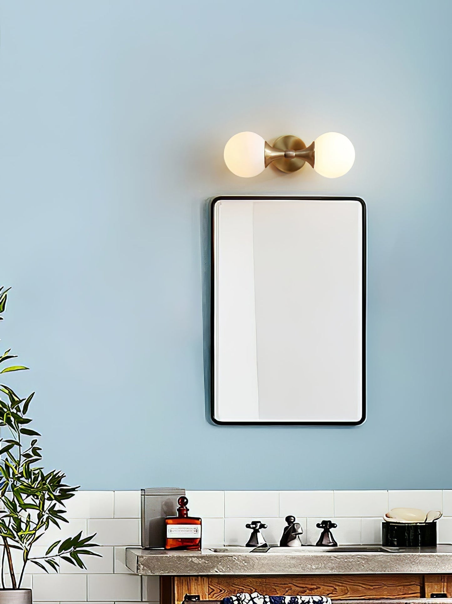 RadiantLume – Stylish Wall Lamp with Vintage Light Bulbs