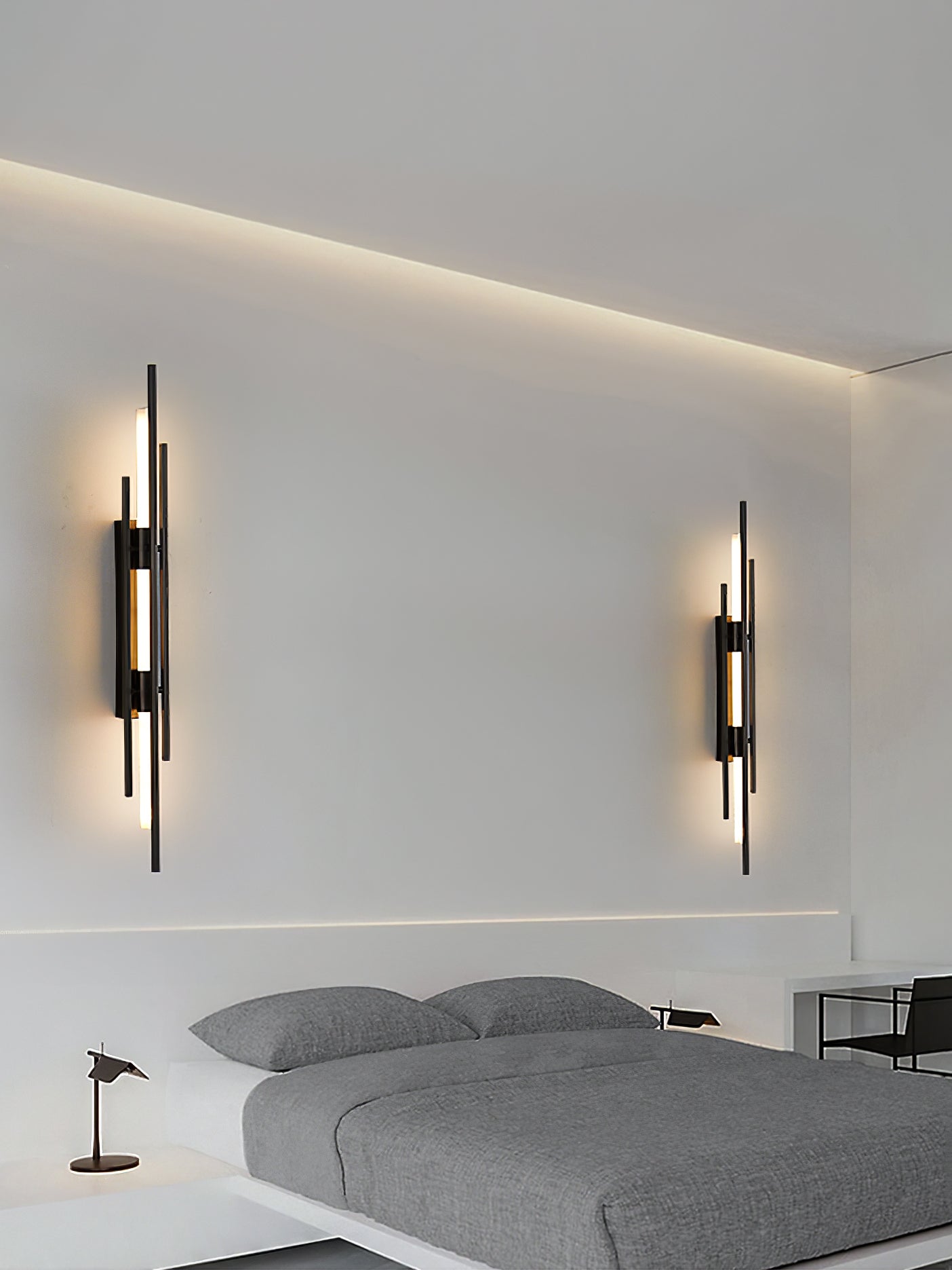 LuxeHalo – Opulent Gold Wall Light for Elegant Spaces