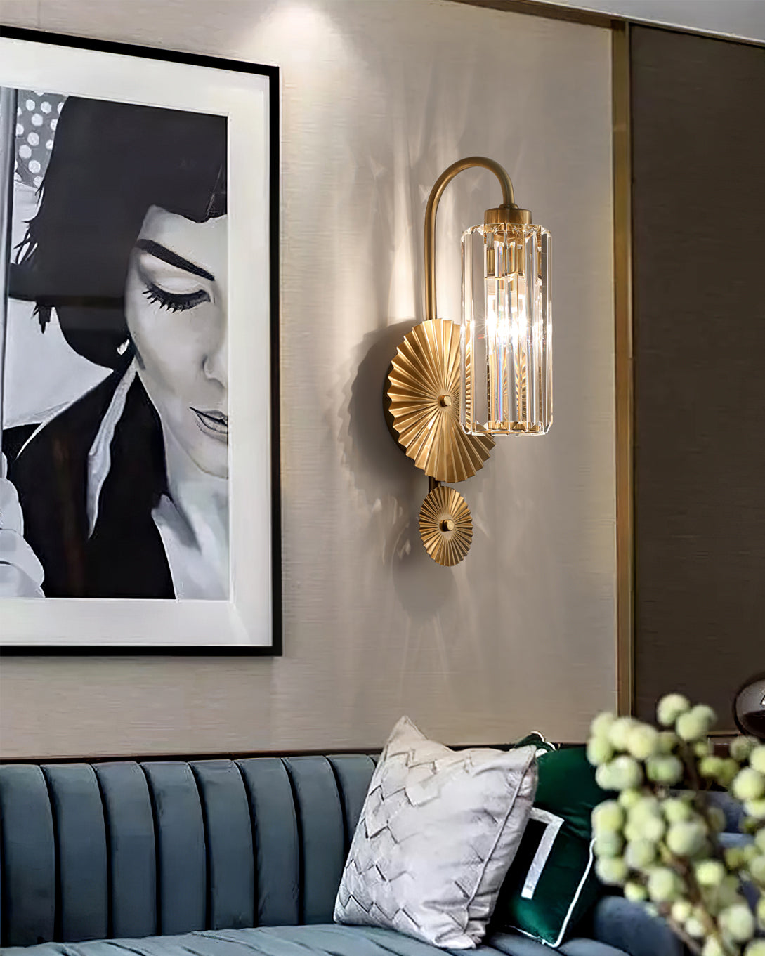 CylinderGlow – Regal Cylinder Wall Lamp for Timeless Style