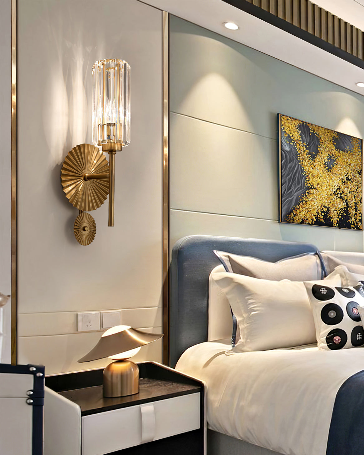 CylinderGlow – Regal Cylinder Wall Lamp for Timeless Style