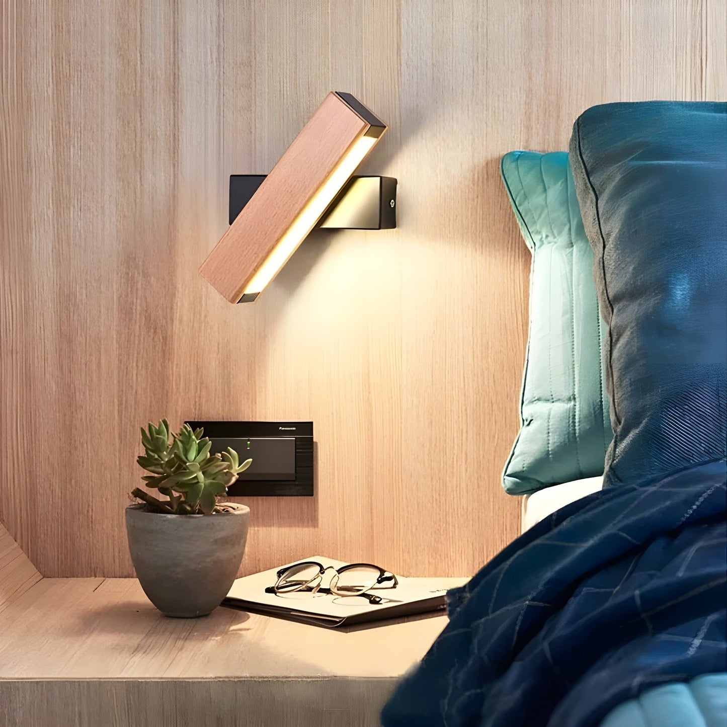 LumeWood - Elegant LED Wooden Wall Light