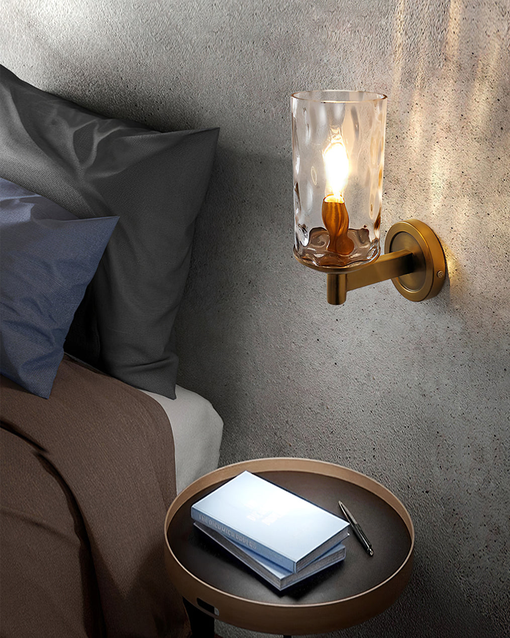 GoldenGleam – Elegant Glass Wall Light for Luxurious Ambience