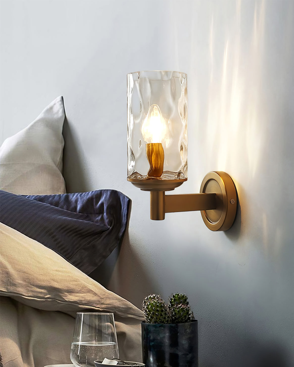 GoldenGleam – Elegant Glass Wall Light for Luxurious Ambience