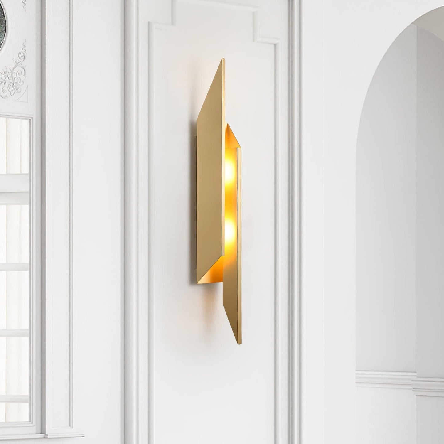 TechGlow – Sleek Modern Wall Light with Advanced Design