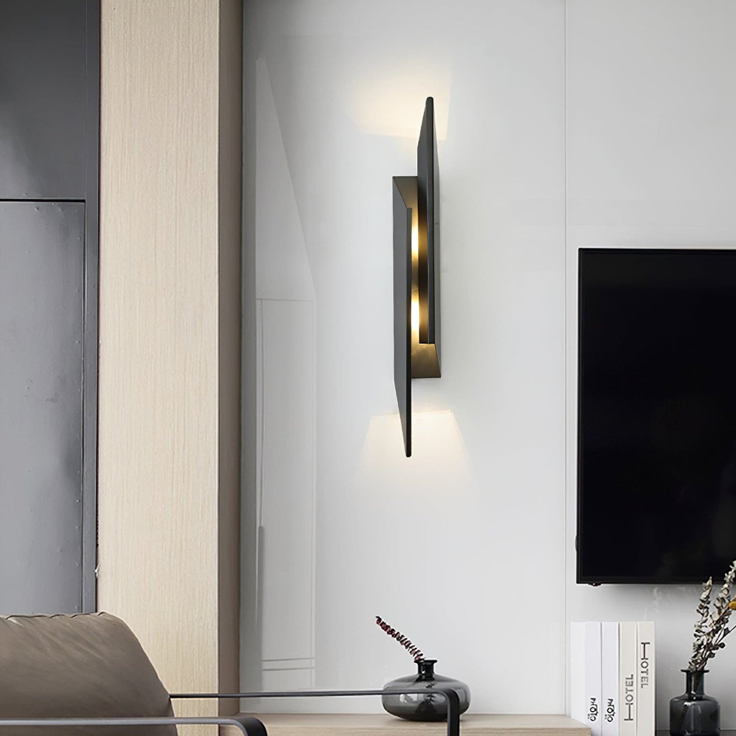TechGlow – Sleek Modern Wall Light with Advanced Design