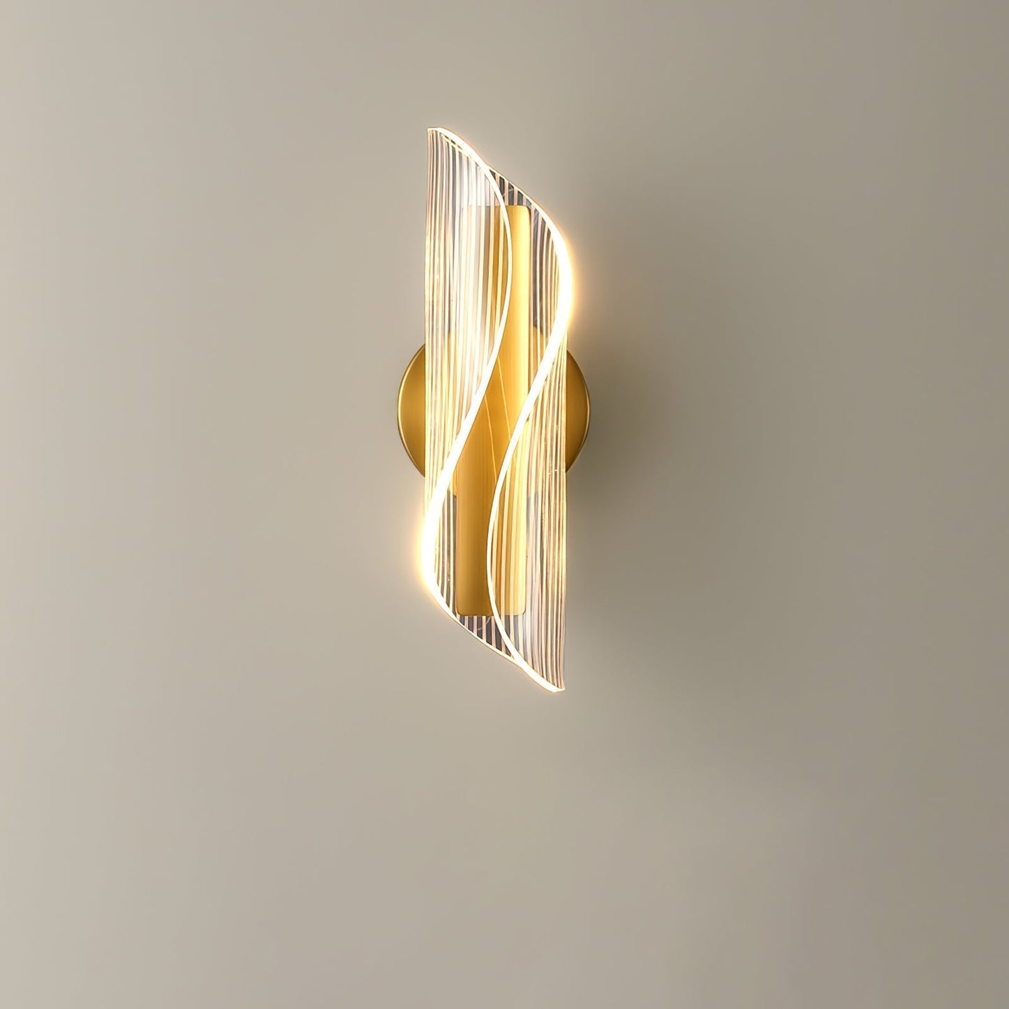 CrystalGlow – Sparkling Crystal Wall Light for Glamorous Touch