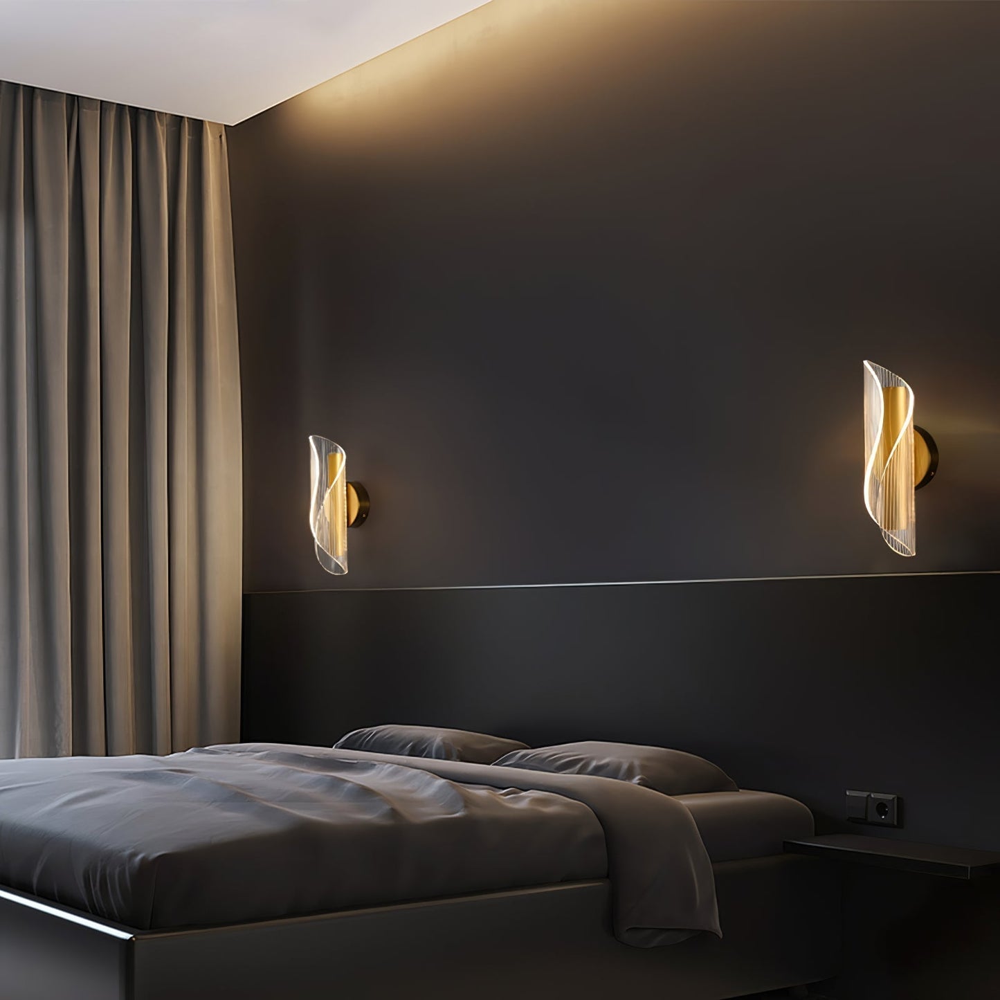 CrystalGlow – Sparkling Crystal Wall Light for Glamorous Touch