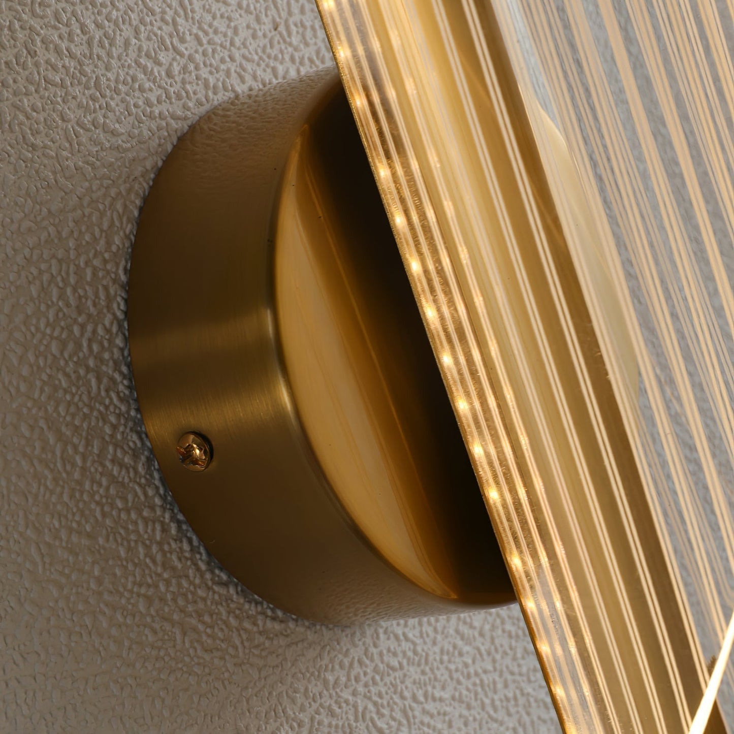 CrystalGlow – Sparkling Crystal Wall Light for Glamorous Touch