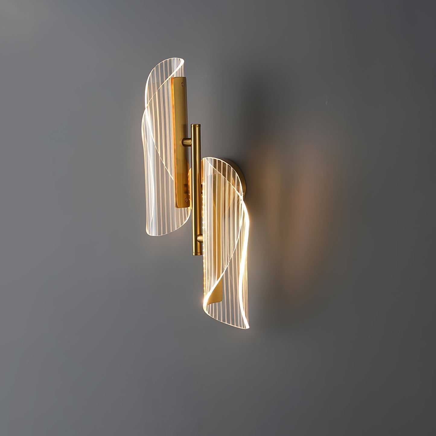 CrystalGlow – Sparkling Crystal Wall Light for Glamorous Touch