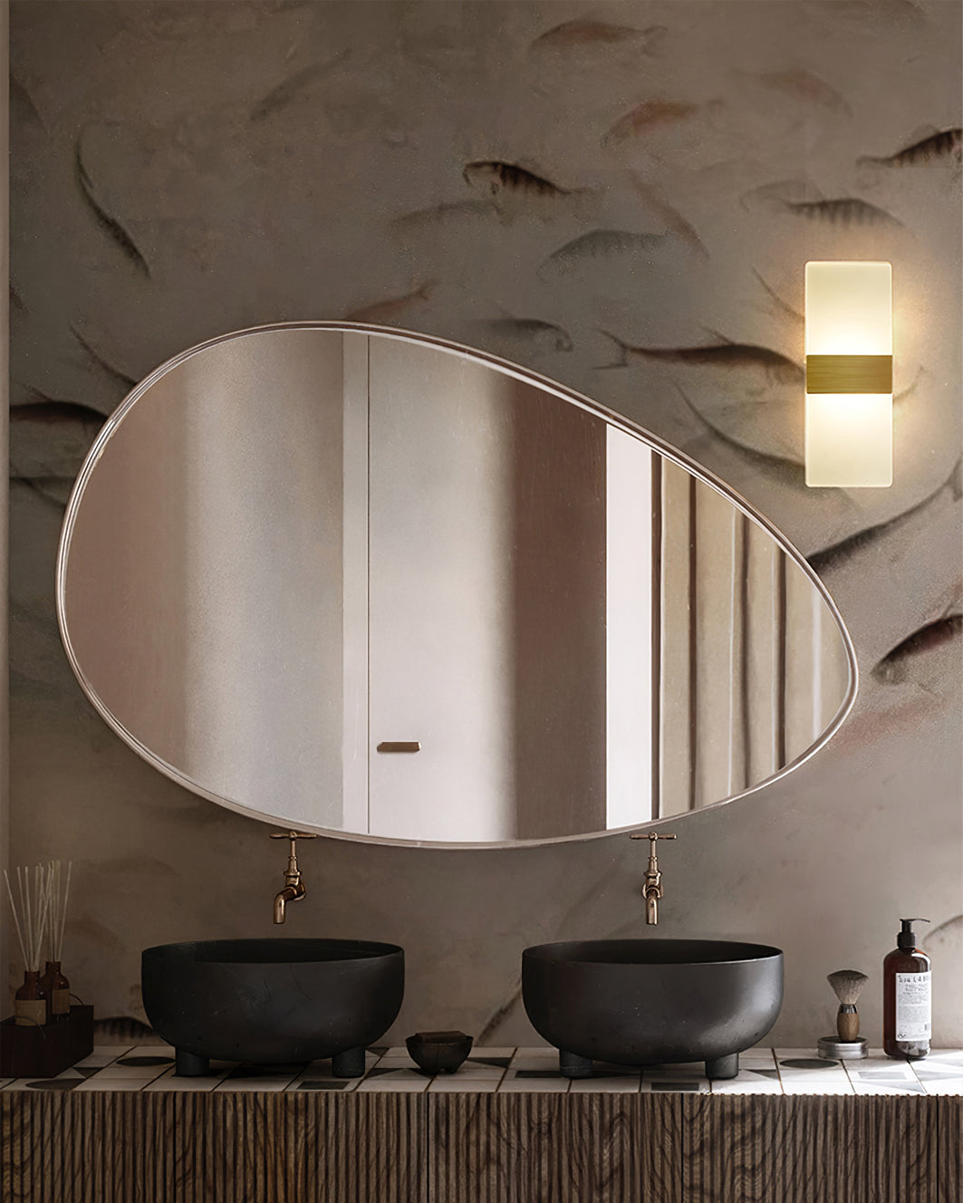 EraGlow – Mid-Century Wall Lamp for Timeless Style