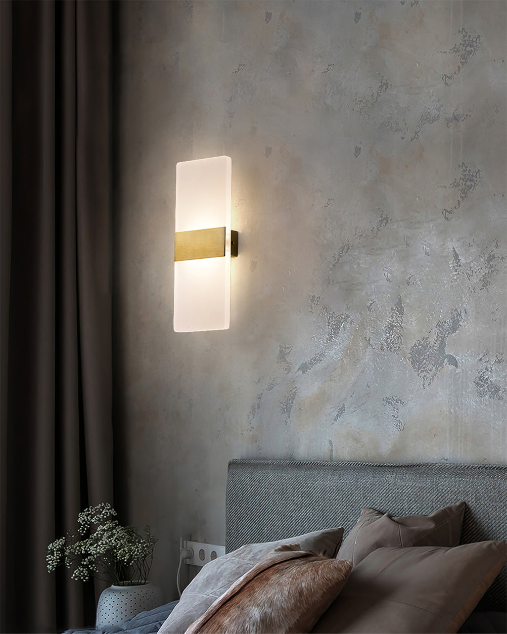 EraGlow – Mid-Century Wall Lamp for Timeless Style