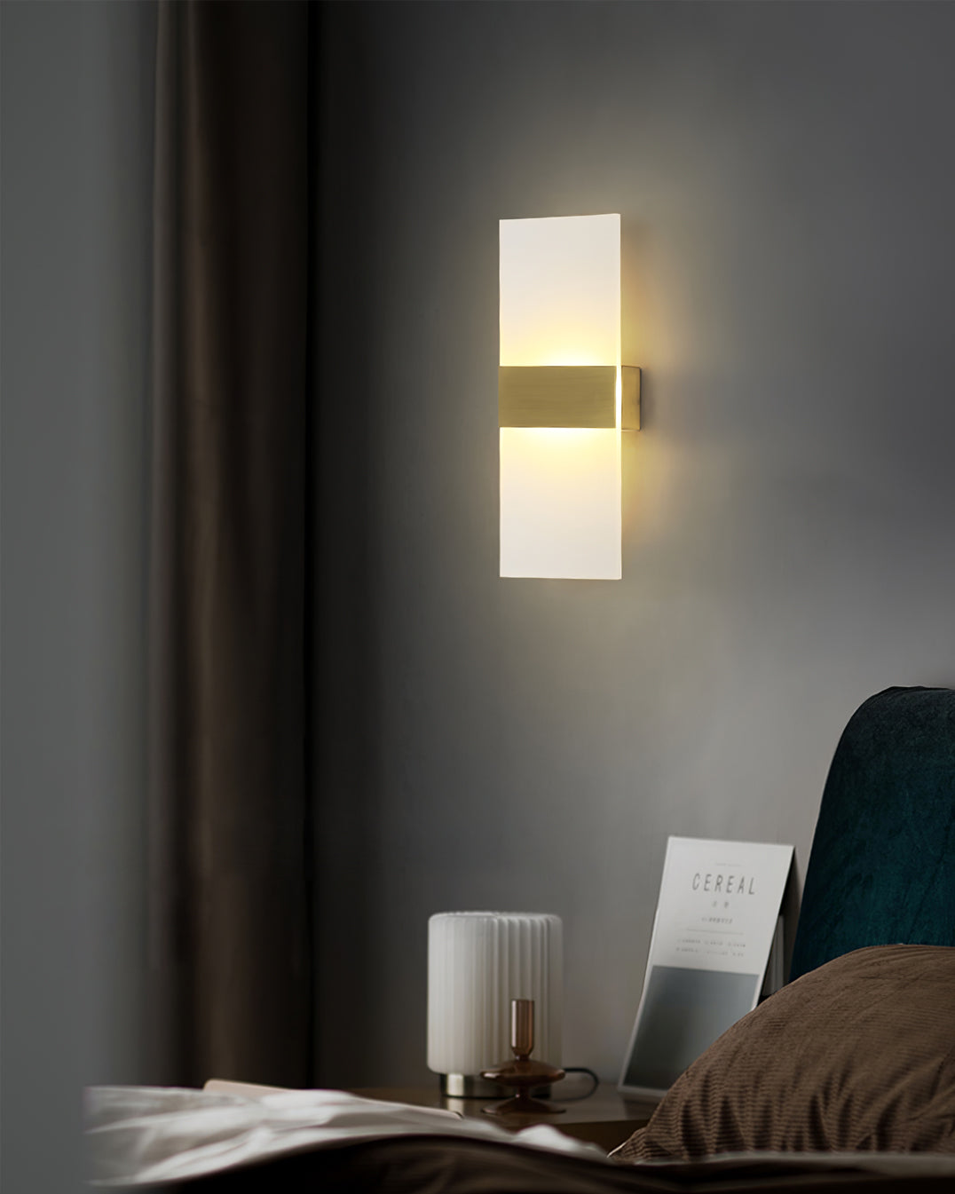 EraGlow – Mid-Century Wall Lamp for Timeless Style