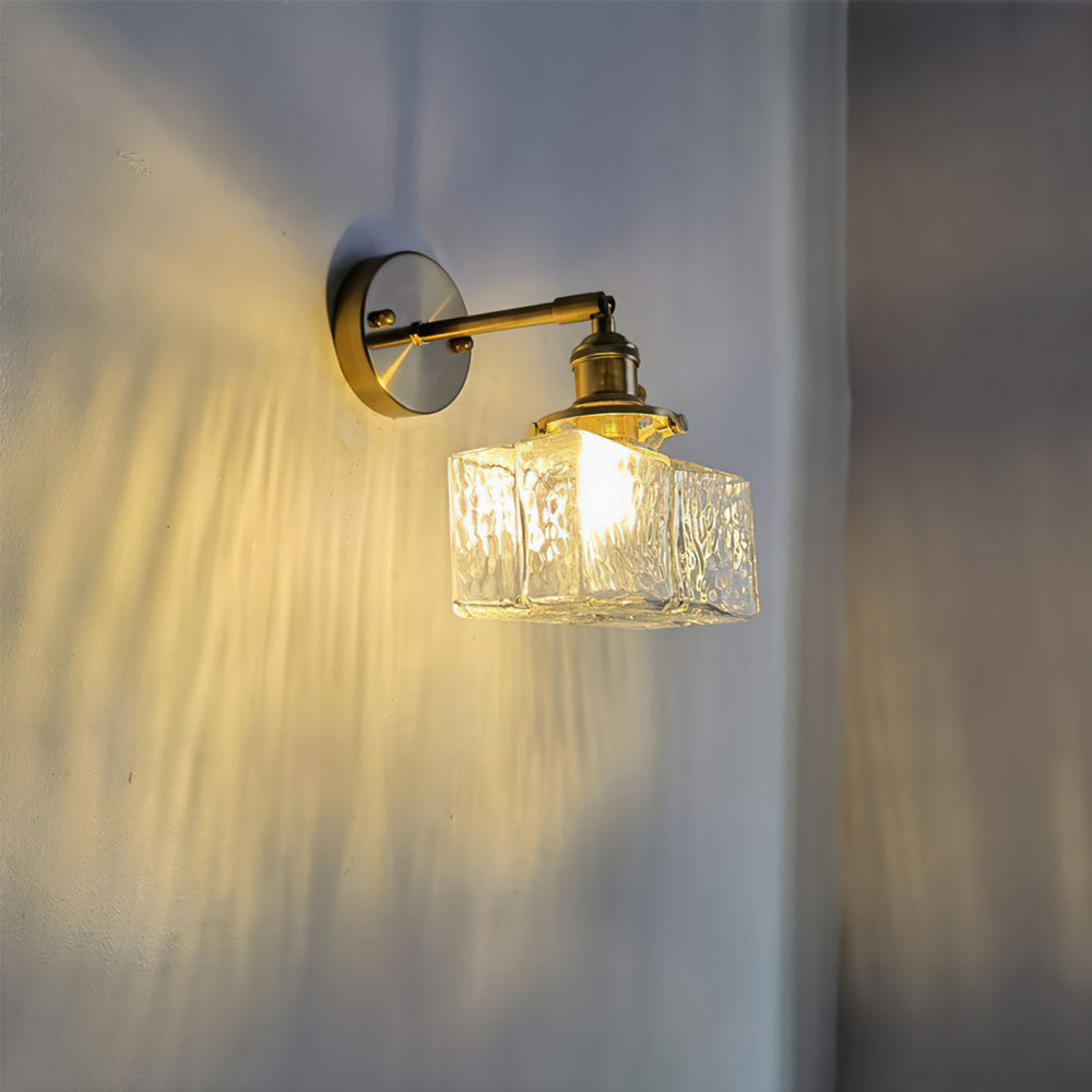 RegalRay – Royal-Inspired Wall Lamp for Elegant Spaces