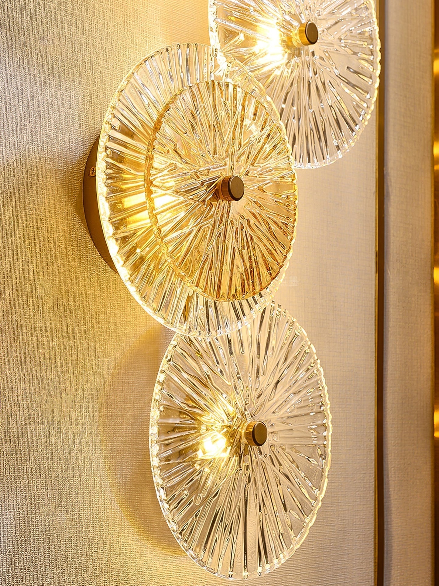 LotusBeam – Modern Lotus Flower Wall Light for Serenity