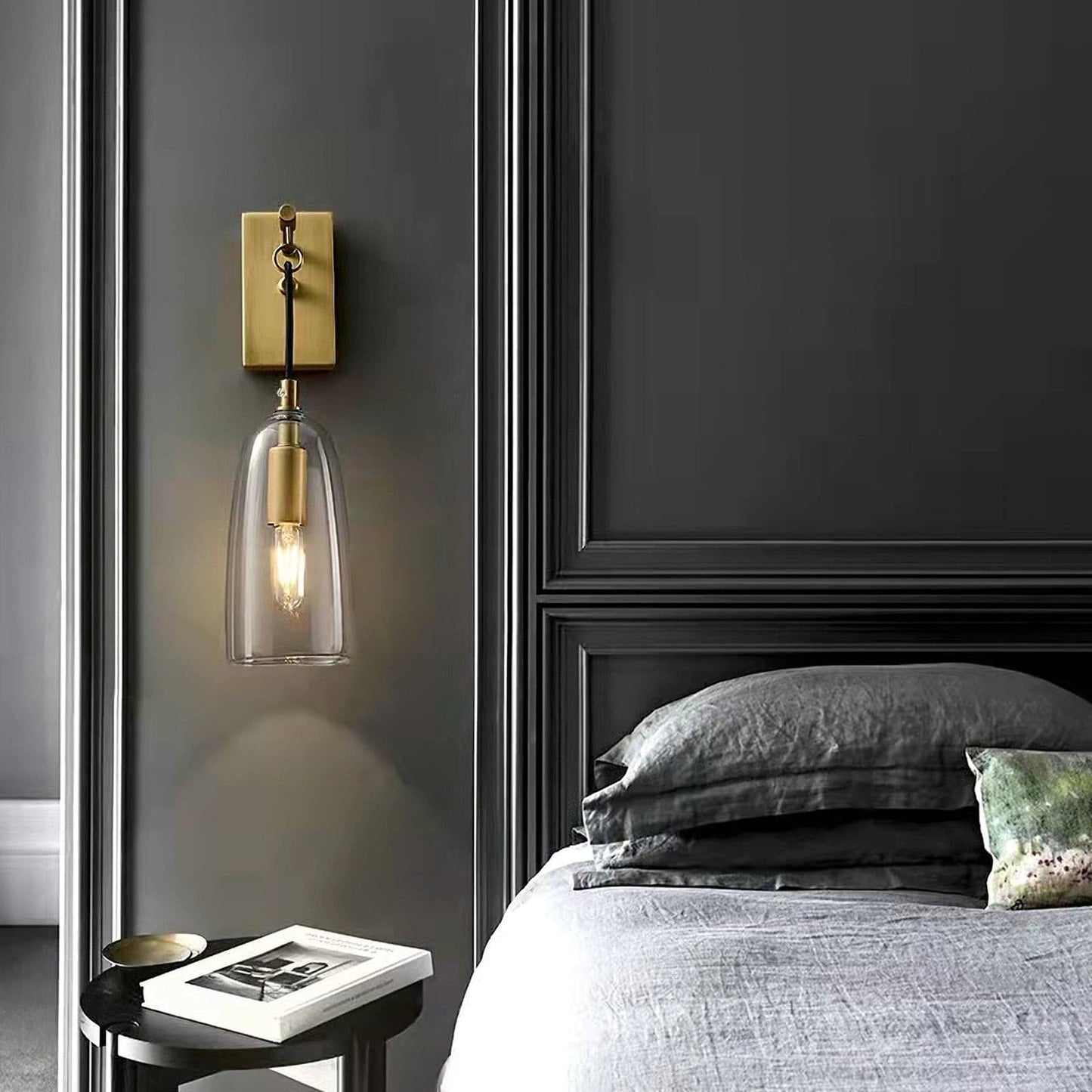NovaBeam – Refined Gold Wall Lamp for Sophisticated Interiors