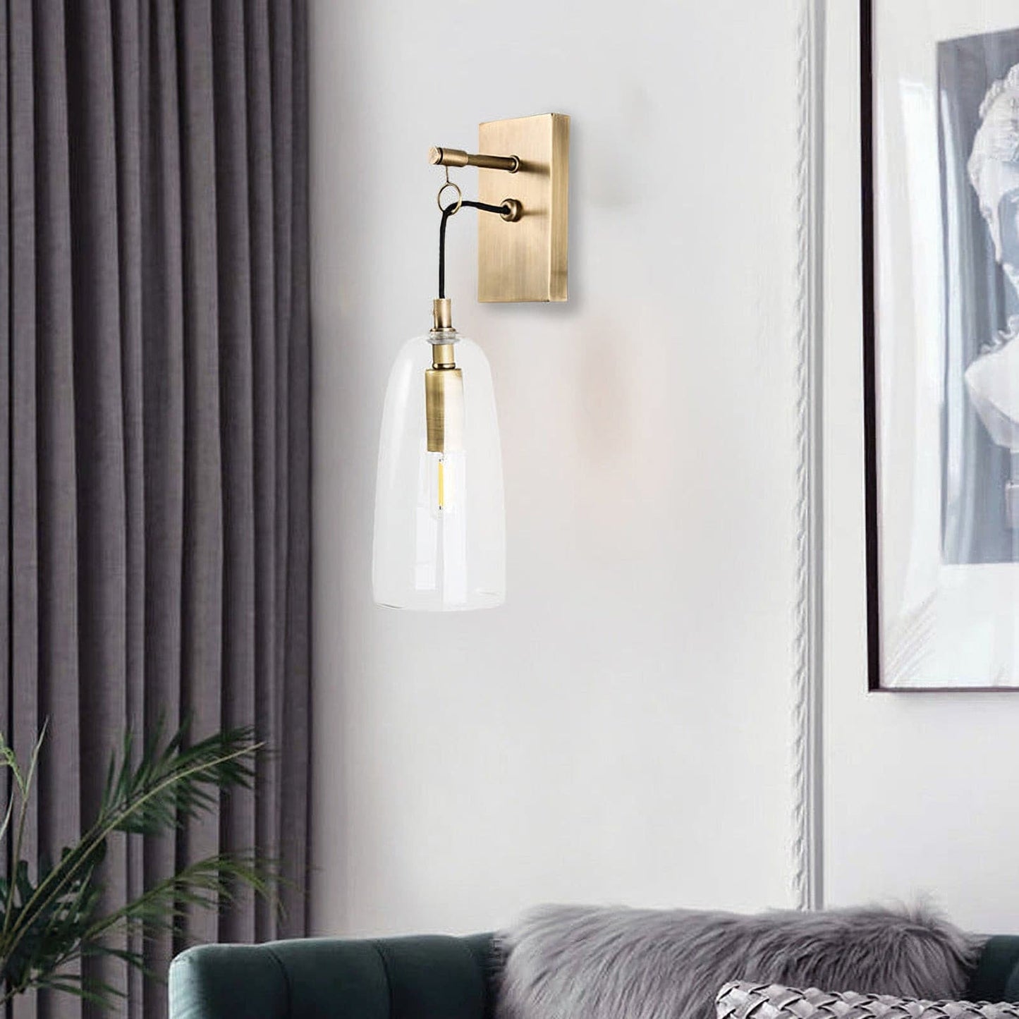 NovaBeam – Refined Gold Wall Lamp for Sophisticated Interiors