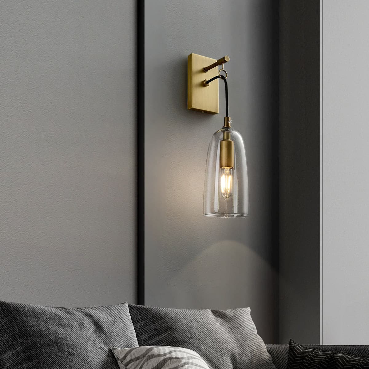 NovaBeam – Refined Gold Wall Lamp for Sophisticated Interiors
