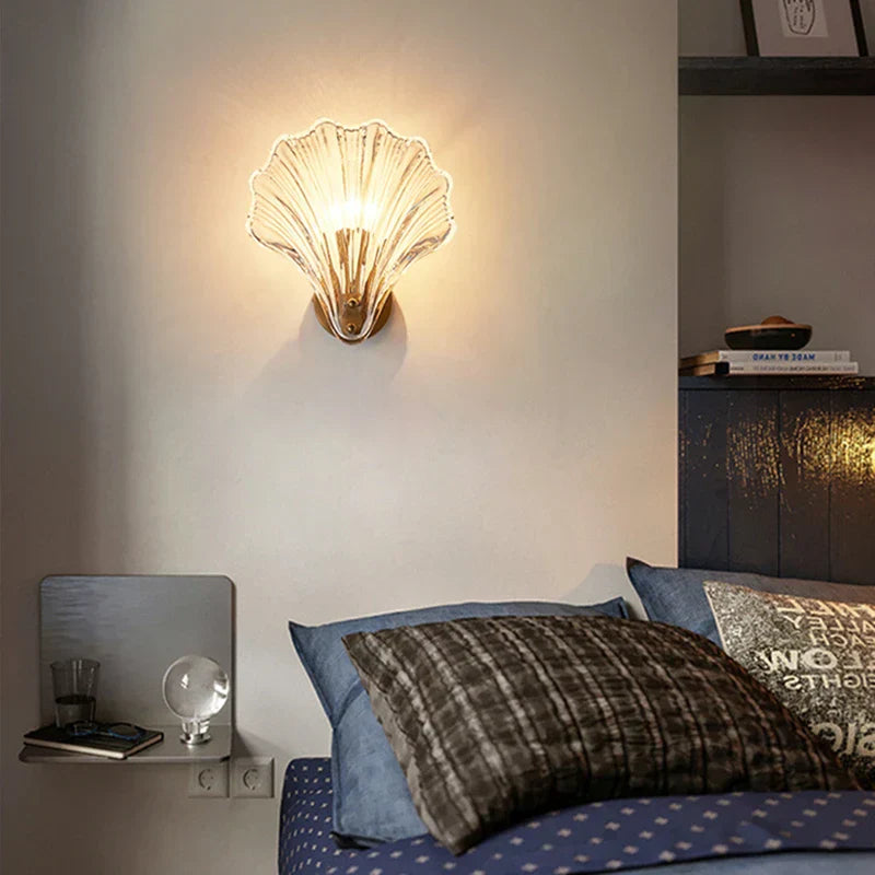 CoralBeam – Shell-Shaped Glass Wall Light