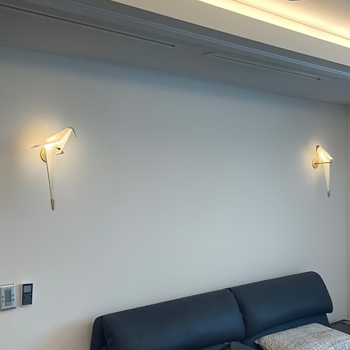 FeatherGlow – Bird-Inspired Wall Lamp for a Whimsical Look