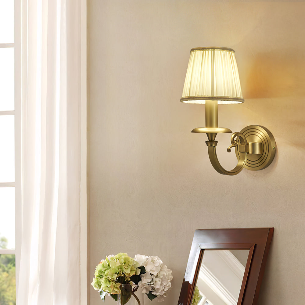 GlowMajesty – Elegant Gold Wall Lamp for Regal Lighting