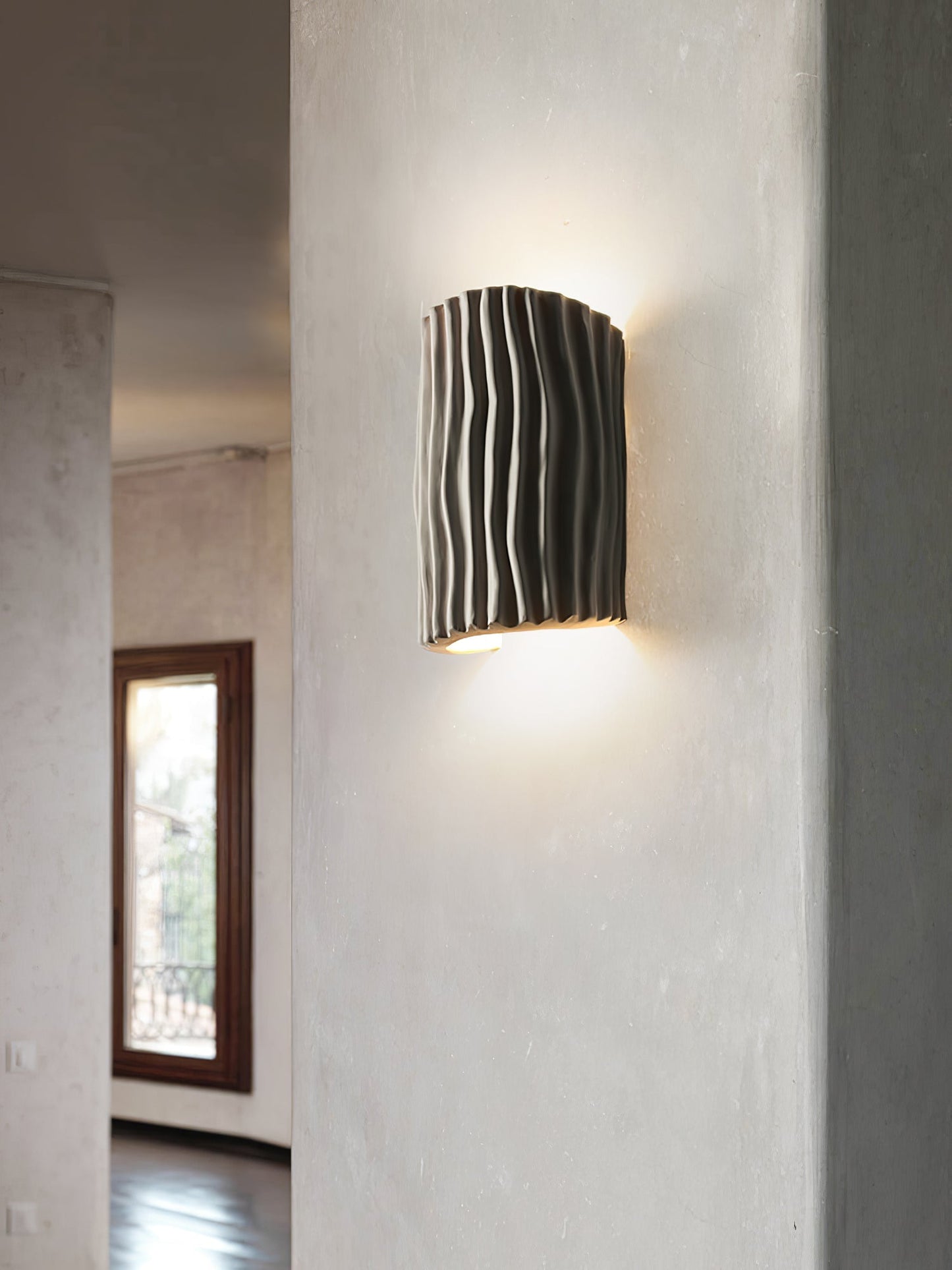 ScandiLuxe – Resin Wall Light with Warm and Inviting Glow
