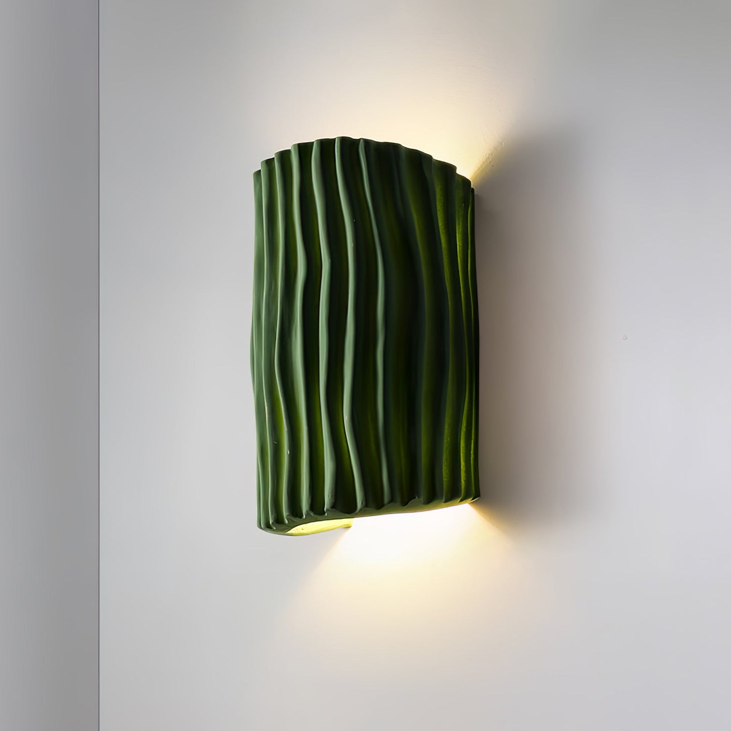 ScandiLuxe – Resin Wall Light with Warm and Inviting Glow