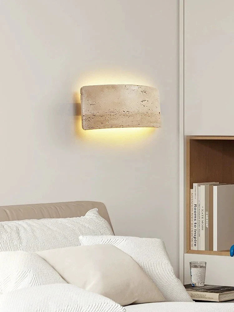StoneLuxe – Minimalist Wall Lamp in Travertine