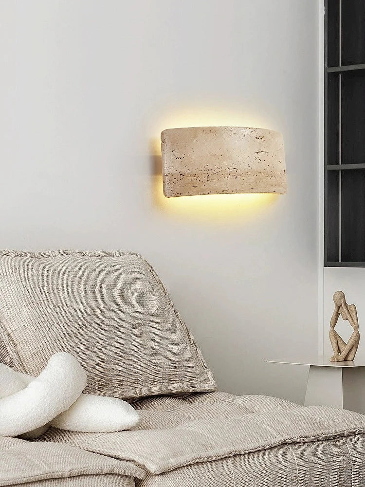 StoneLuxe – Minimalist Wall Lamp in Travertine