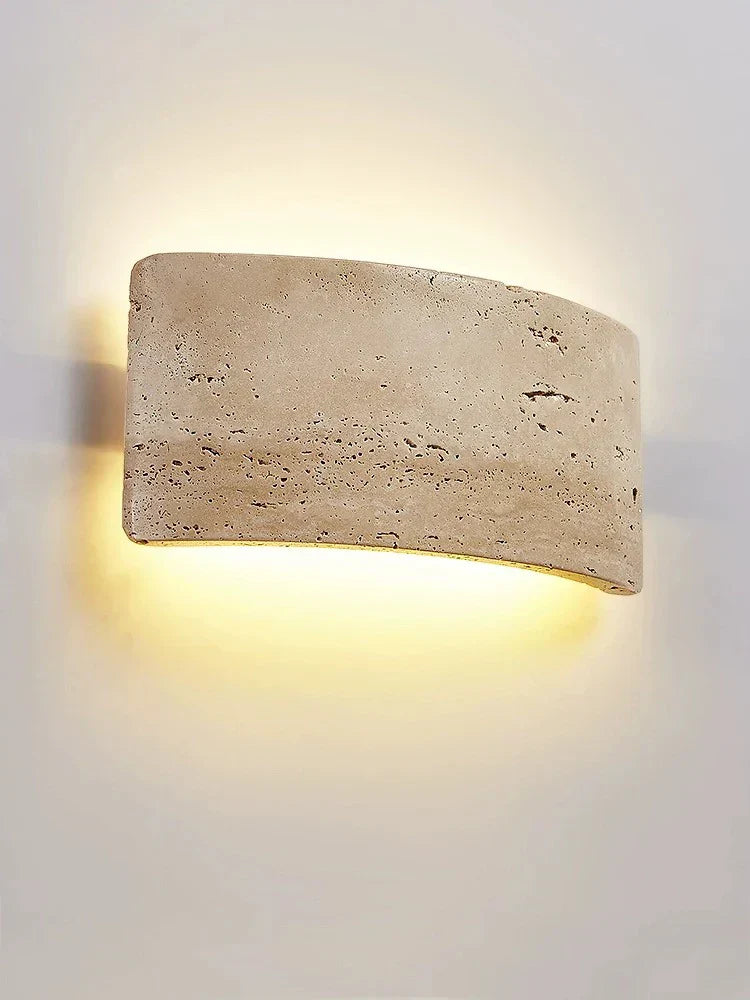 StoneLuxe – Minimalist Wall Lamp in Travertine