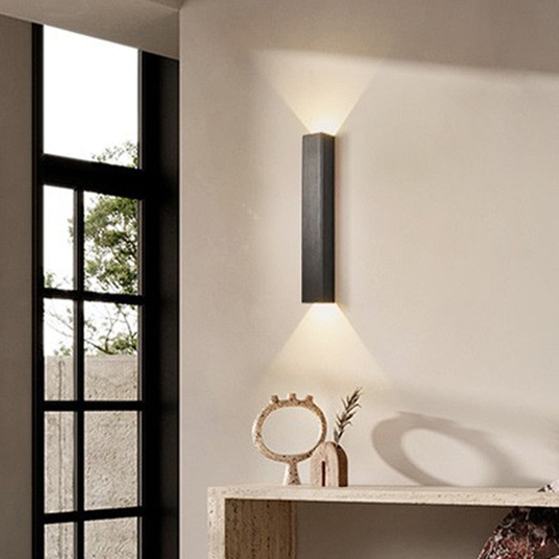 BeamGlow – Sleek Outdoor Lamp for Contemporary Spaces