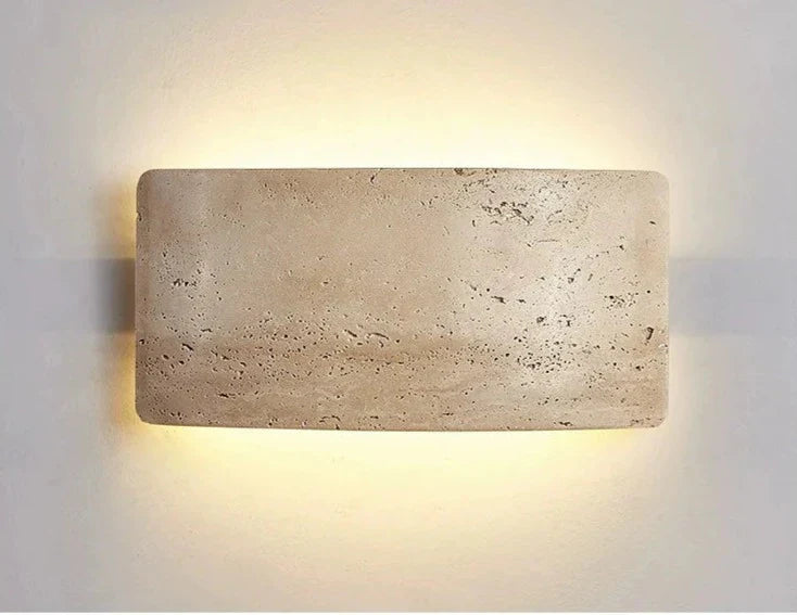 StoneLuxe – Minimalist Wall Lamp in Travertine