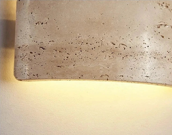 StoneLuxe – Minimalist Wall Lamp in Travertine