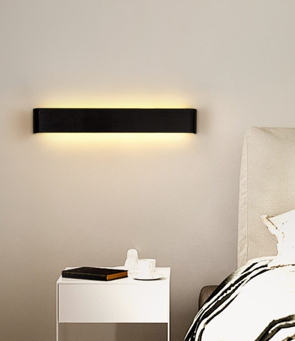 LumaGlow – Contemporary Wall Light