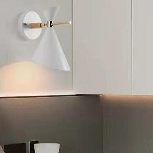 LumeHorn – Minimalist Wall Light