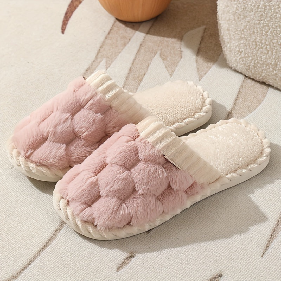 Closed-Toe Winter Slippers – Soft Fleece Lined Indoor Shoes