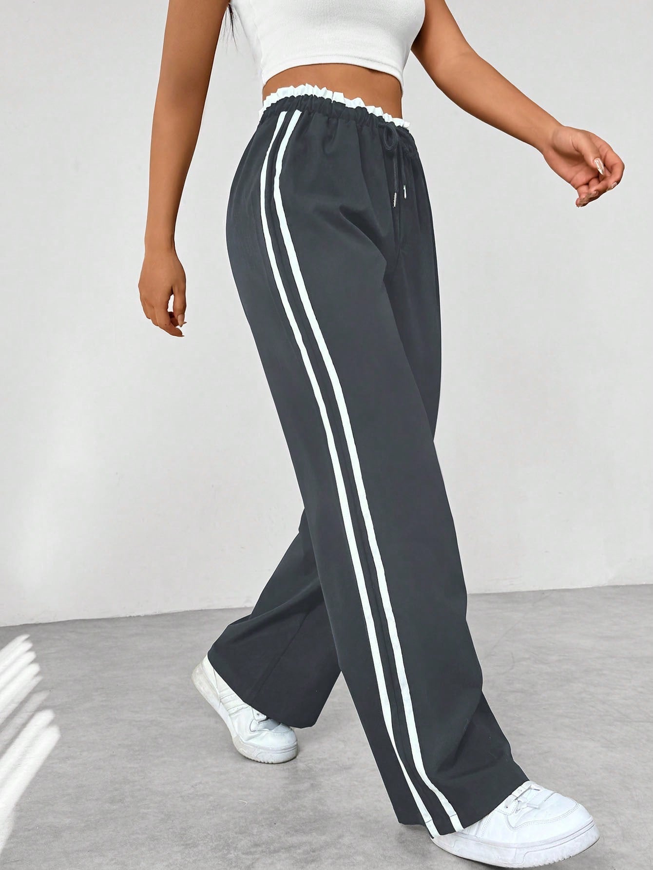 Yara – Sporty Wide-Leg Street Pants