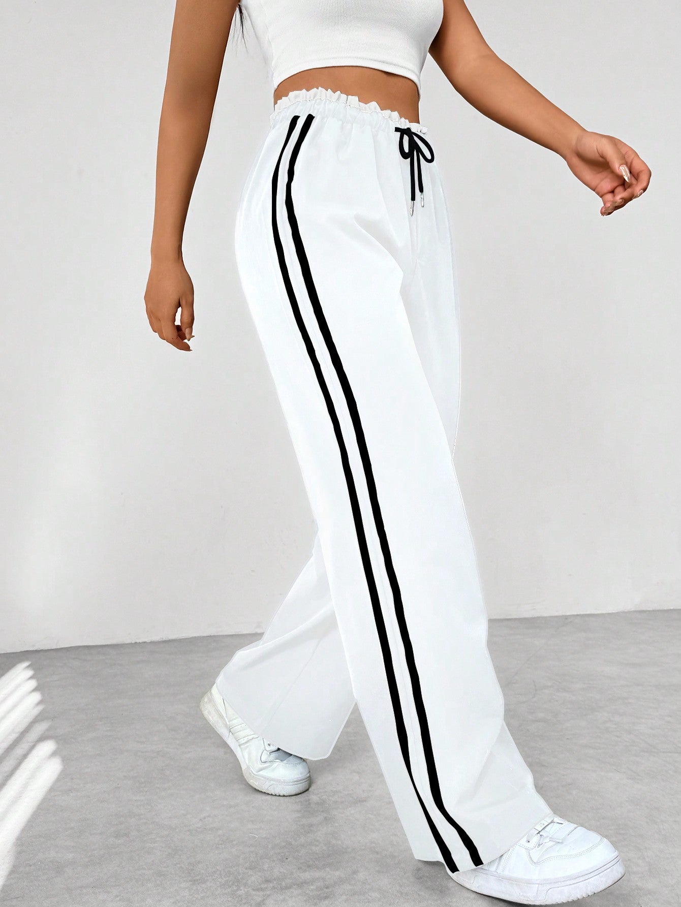 Yara – Sporty Wide-Leg Street Pants