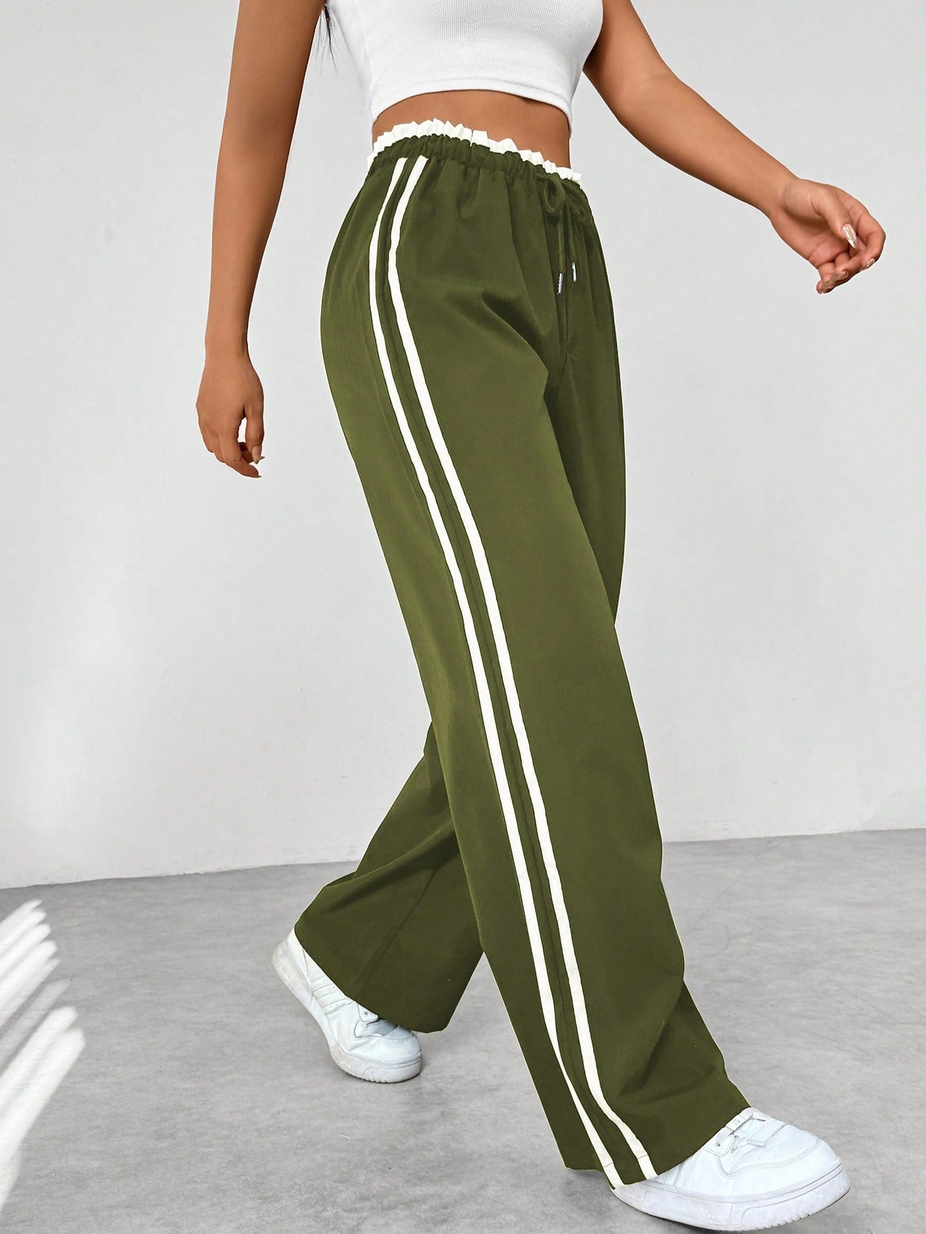 Yara – Sporty Wide-Leg Street Pants