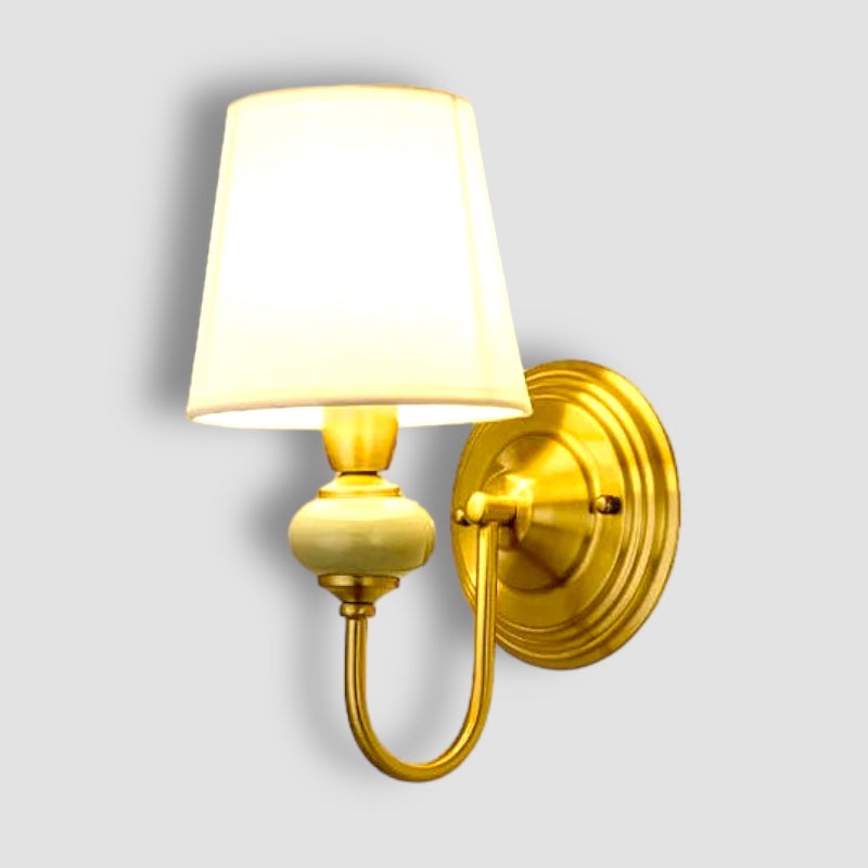 RayGlow – LED Wall Lamp with Stylish American Design