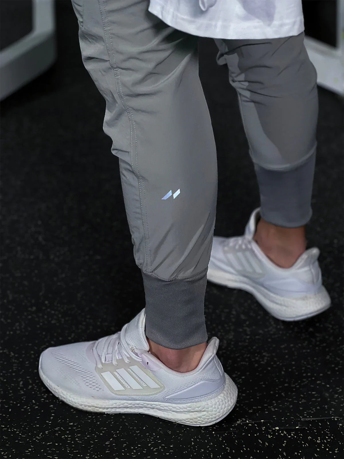 Men’s Breathable Moisture-Wicking Sports Pants