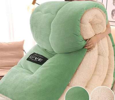 Cozy Winter Duvet with Soft Velvet Finish