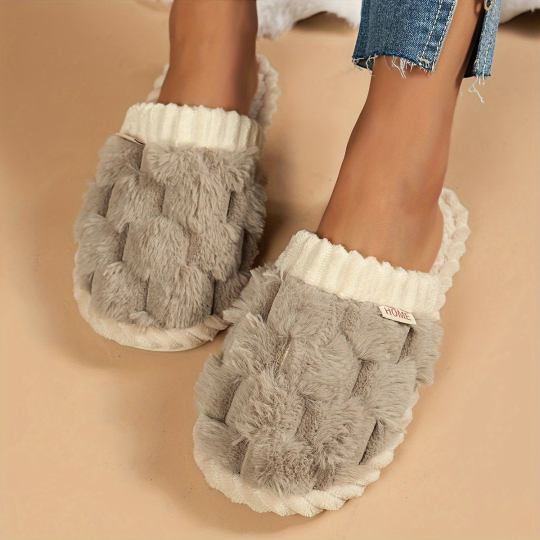Closed-Toe Winter Slippers – Soft Fleece Lined Indoor Shoes