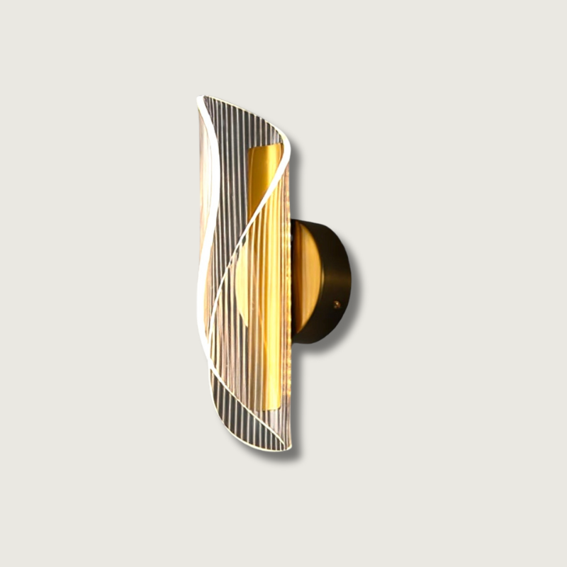 CrystalGlow – Sparkling Crystal Wall Light for Glamorous Touch